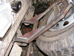 Калитка в процессе монтажа