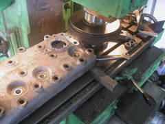 Фрезеровка места установки корпуса термостата после сварки аргоном.JPG