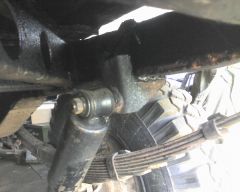 Задний амортизатор и кронштейн тоже УАЗ.jpg