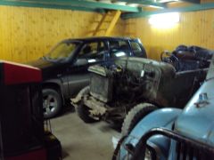 Газон и донор в гараже