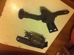 Бензофильтр с отстойником и рычаг открытия заслонки печки