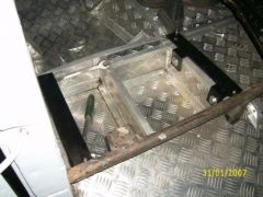 крепления под передния сиденья2