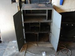 Нутро шкафа