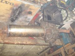 Обварил глушитель.