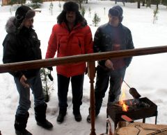 Перов. Три джипера на привале.