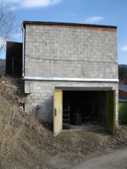 Тот же гараж, но другой ракурс.