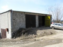 Моя правая половина этого строения. Половины равные.