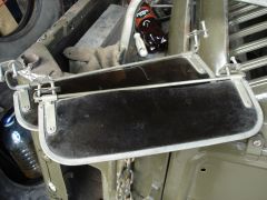 Оригинальные полупрозрачные солнцезащитные козырьки старого образца. Материал целлулоид.