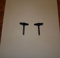 Винты крышки экрана свечей