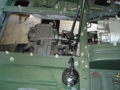 Тросовый привод ручника.