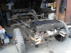 Шасси. Кузов уехал на исправление колхоза и покраску. Пора заняться рамой.