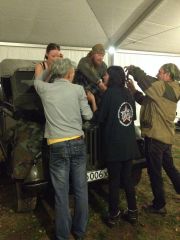 люди кругом