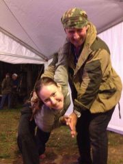 абаятельно и завлекательно