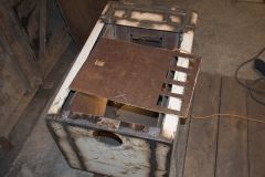 Верхняя стенка камеры, установлена по диагонали