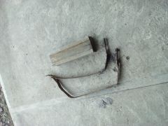 брусок и ленты крепления основного бака 69