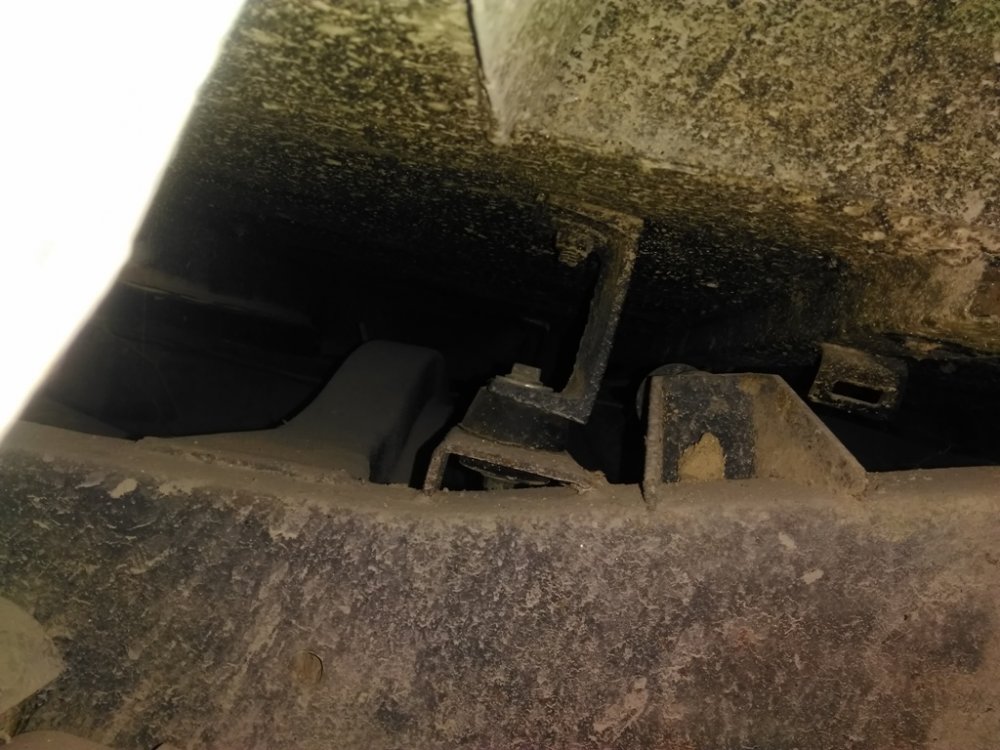 предпоследнее крепление.jpg