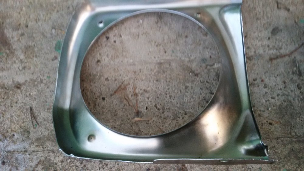 Окантовка фары 24 новая 1.jpg