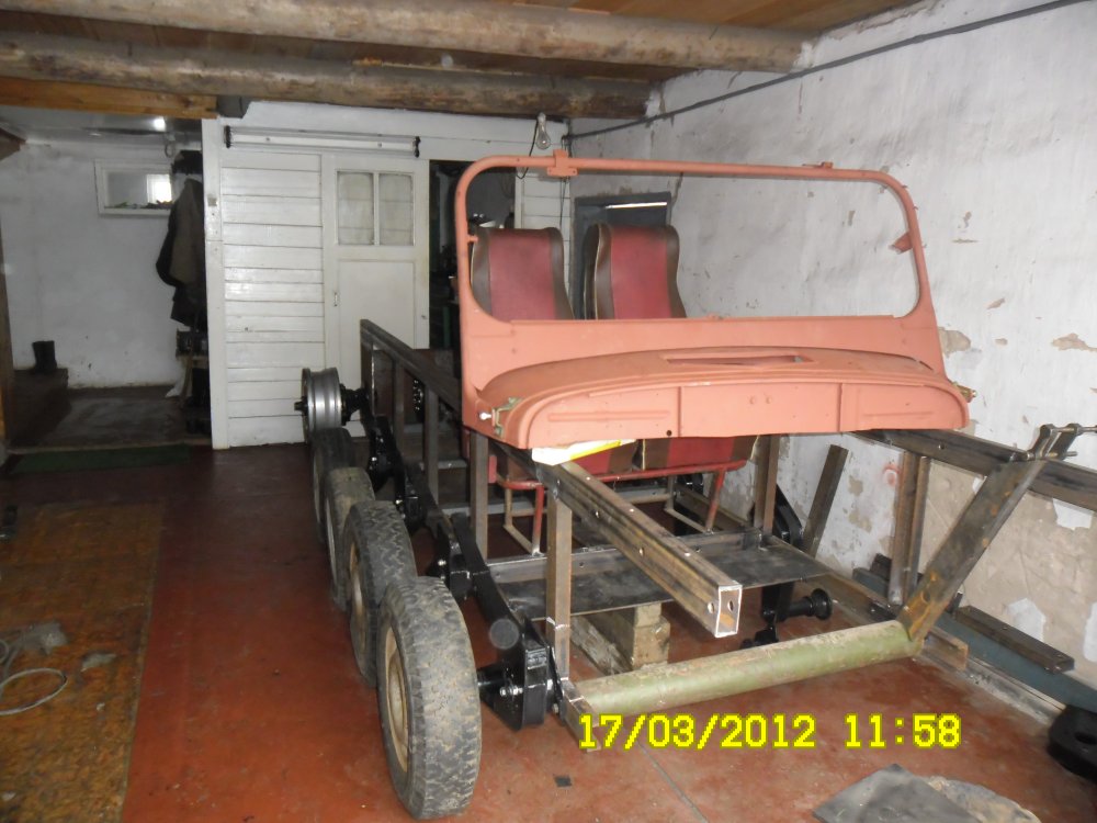 ГАЗ-на гусеницах.jpg