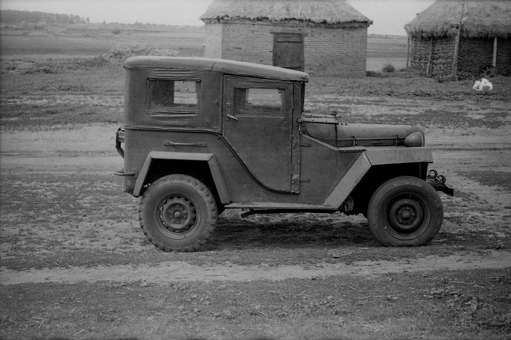 561478 Сретенка. -Козел- на сельской улице.jpg