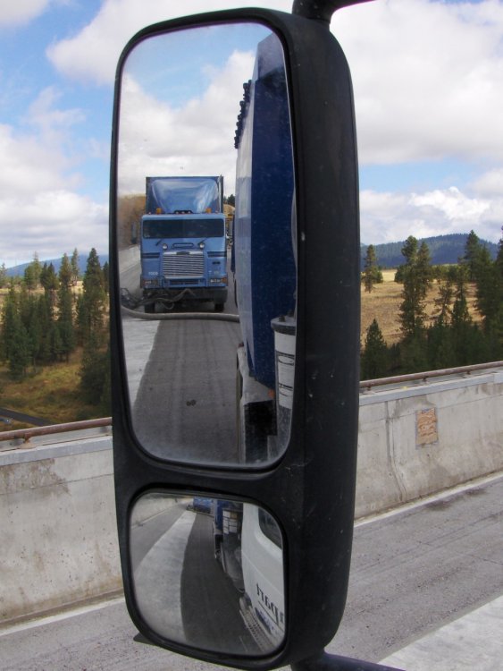 truck-blind-spot-mirror.jpg