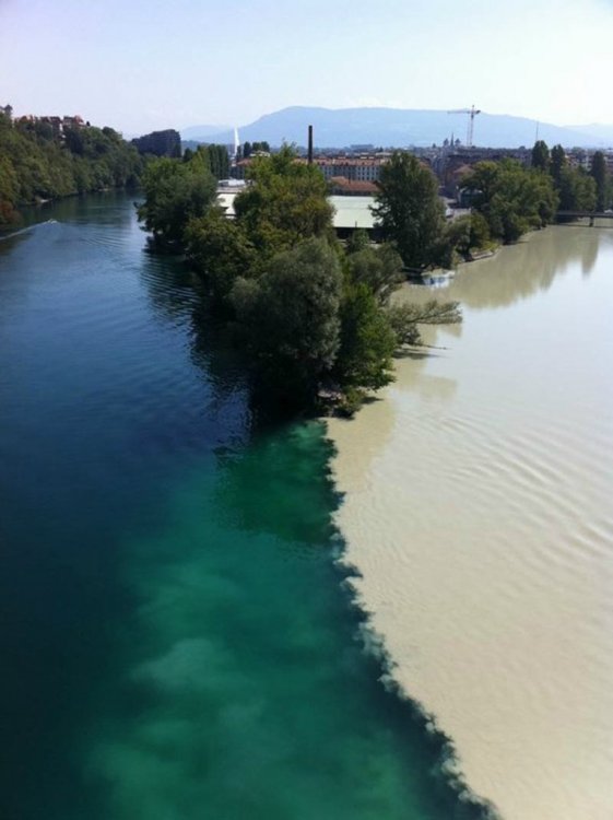 two-rivers-colliding-geneva-switzerland-rhone-and-arve-rivers_2.thumb.jpg.40e5a0c9f26e7baa8a7e3ee05953168b.jpg