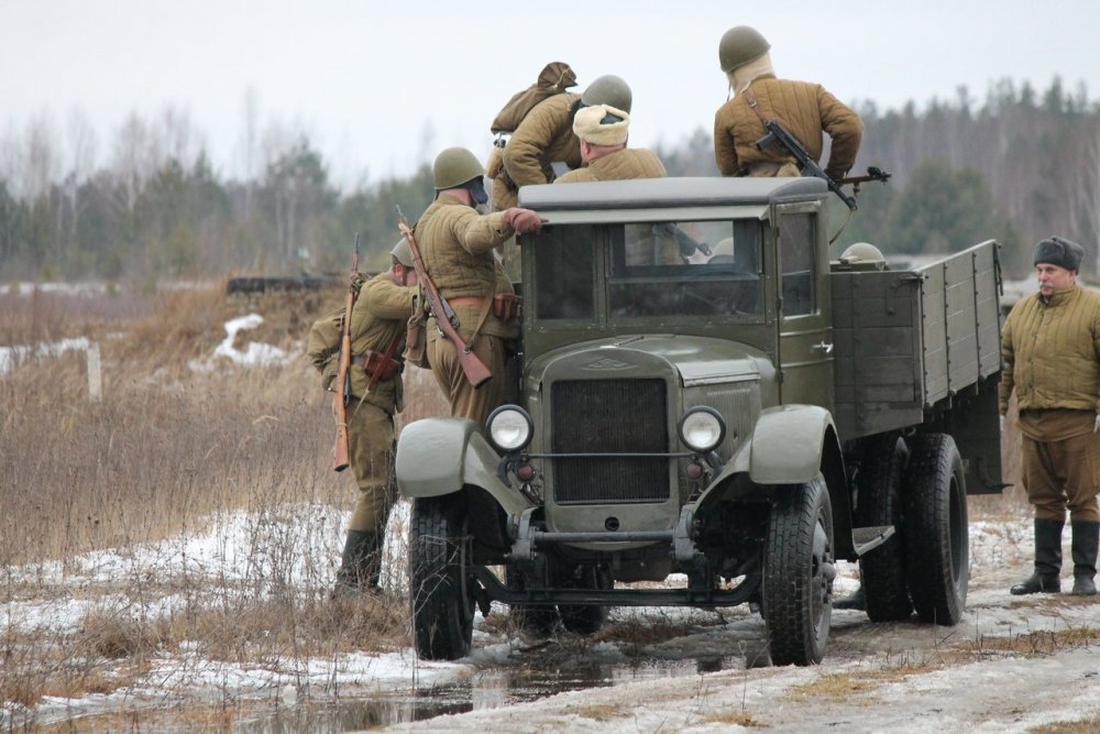 зис 5 в бою ++++.jpg