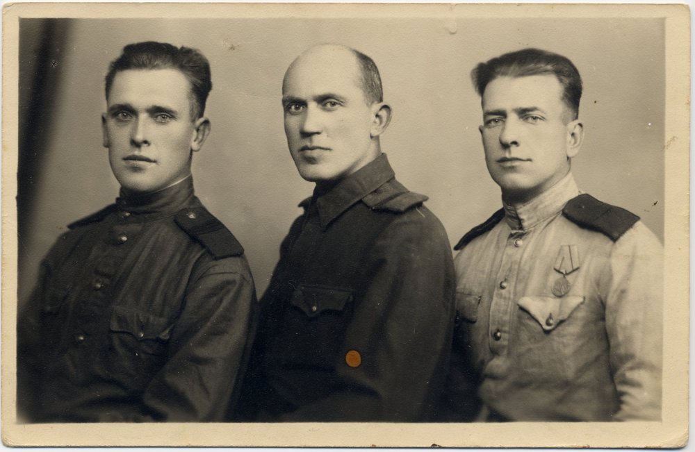 Три друга 01.jpg