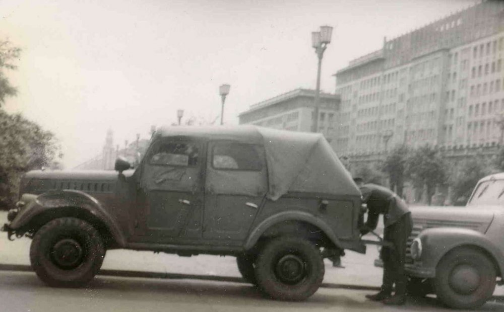GAZ-69A_in_East_Berlin.jpg