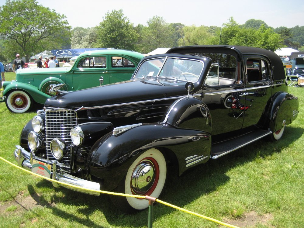 1940_Cadillac_90.JPG