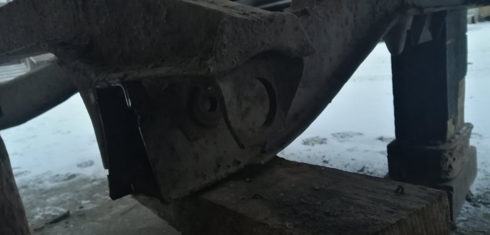 ушко на балке нормальное.jpg