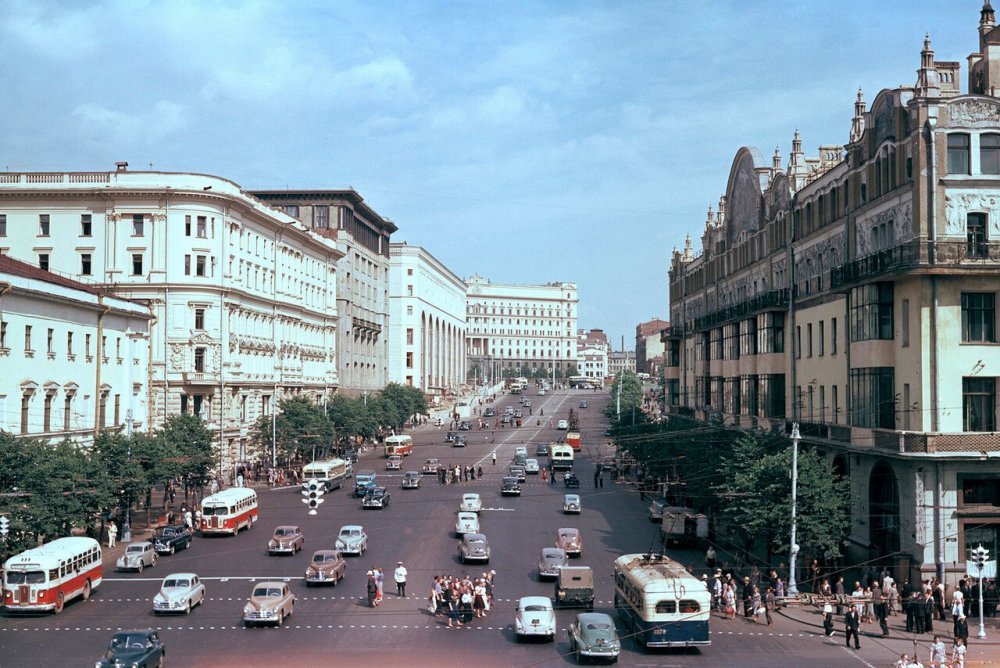 Moskva, Teatralnii proezd (1).jpg