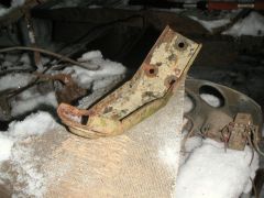 "кронштейн" фары-искателя?