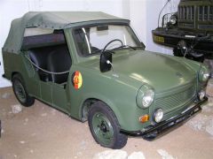 Армейский джип на базе "Трабанта". Видно долго думали над созданием...