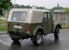 полка за задним сиденьем вынимается