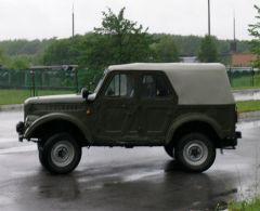 задние крылья сделаны из передних, окна УАЗ-469 (урезаны по ширине)