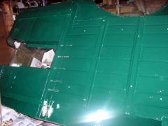 Дно кузова загрунтовано и покрашено