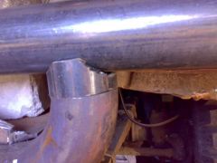 Вставыш между нижним отводом и верхней трубой