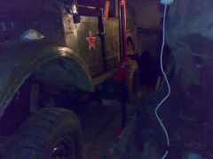 Испытание - поднятие машины за середину порога