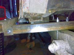 Испытание - поднятие машины за середину порога