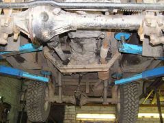 Траверса коробки, вид сзади