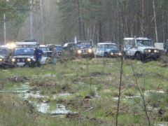 это пятьдесят метров от старта- сидят все.