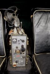 Радиостанция с гарнитурой.