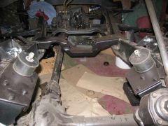 Подушки двигателя и траверсы