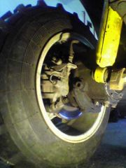Переднее левое колесо, в деталях