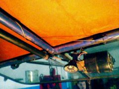 Механизм подъем лобового стекла (вид со стороны пассажира)