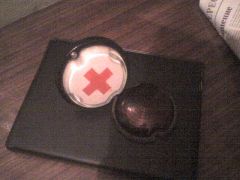 Фонарь санитарки и стекло фонаря тракторной тележки.