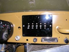 Тумблера. Осталось подписать,какой чем управляет.