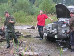 swat идет инспектировать водную преграду