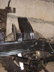 крепление переднего амортизатора