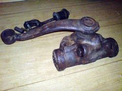 Передний амортизатор